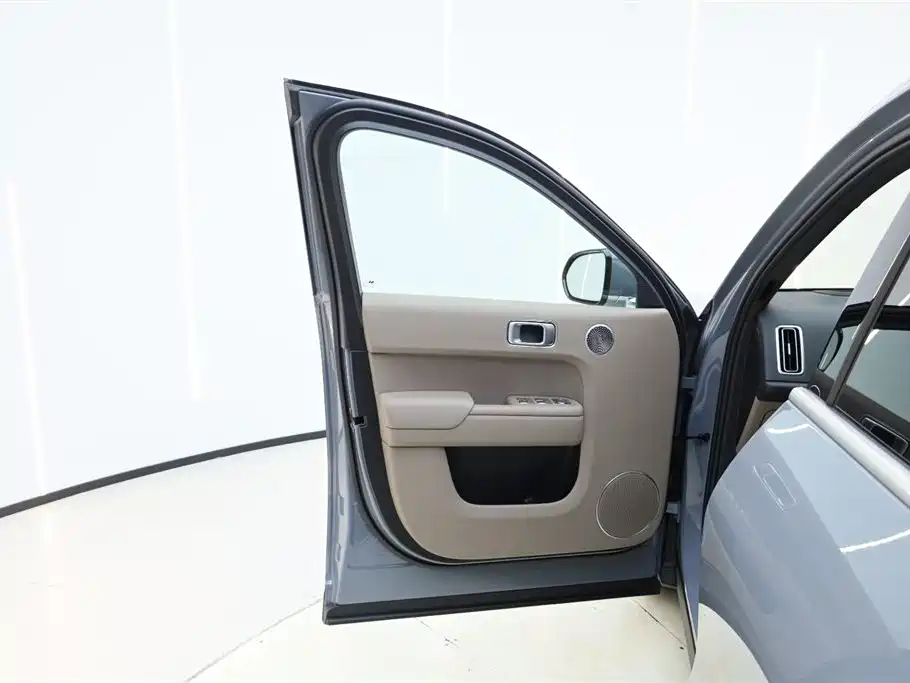 Li Auto Li L8 2025 Ultra Intelligent Upgrade Edition 2025 - thumbnail 15