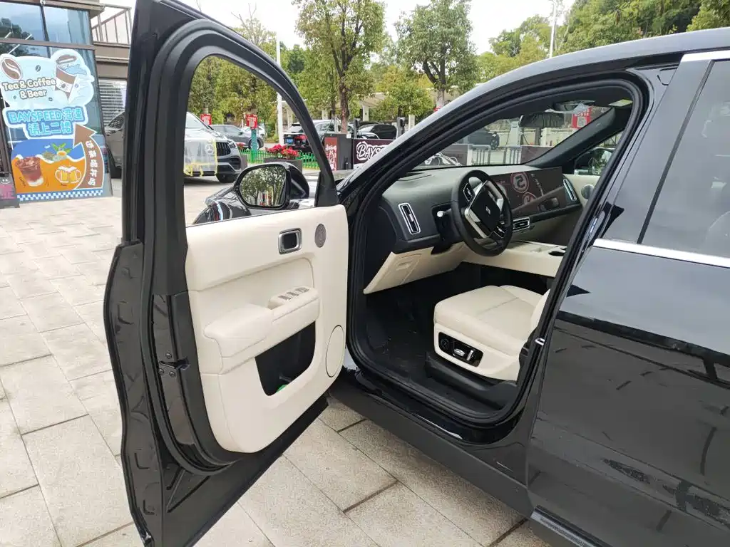 Li Auto Li L9 2022 Max 2023 - thumbnail 3