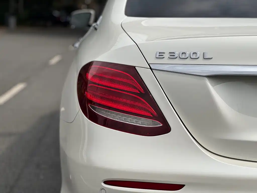 Mercedes-Benz Mercedes-Benz E-Class 2017 E 300 L Sport Fashion Edition 2018 - thumbnail 8