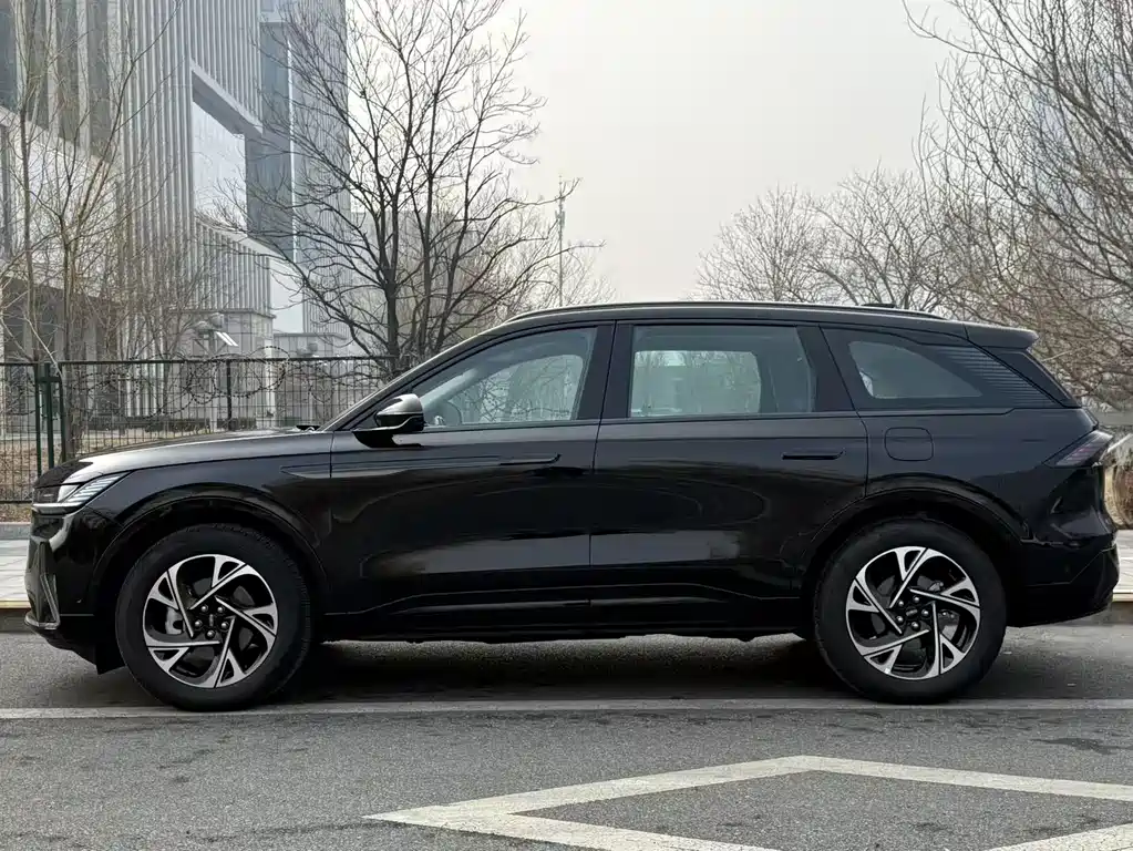 Lincoln Nautilus 2023 2.0T AWD Reserve Hybrid 2024 - thumbnail 3