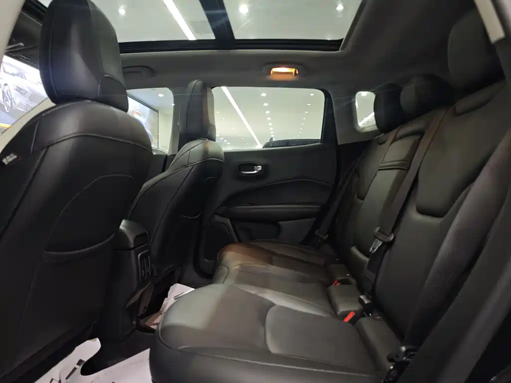Jeep Jeep Cherokee 2019 220T Automatic Home Enjoy 4WD Version 2019 - thumbnail 10