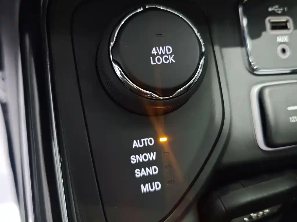 Jeep Jeep Cherokee 2019 220T Automatic Home Enjoy 4WD Version 2019 - thumbnail 12