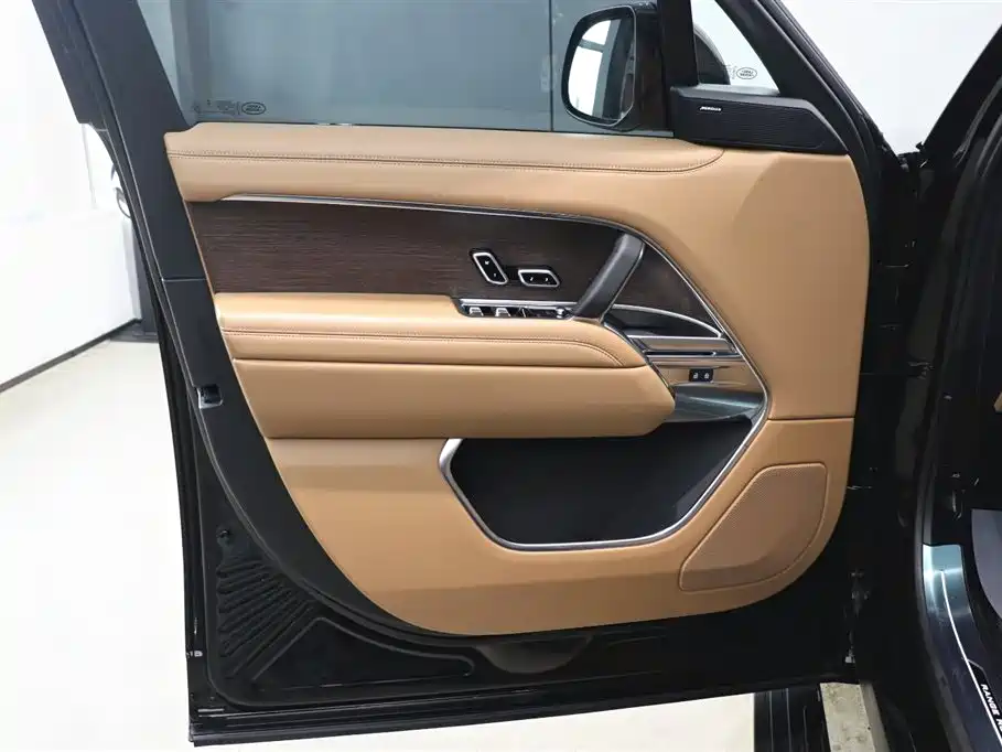 Land Rover Range Rover 2025 3.0 L6 400PS Autobiography Long Wheelbase 2025 - thumbnail 9