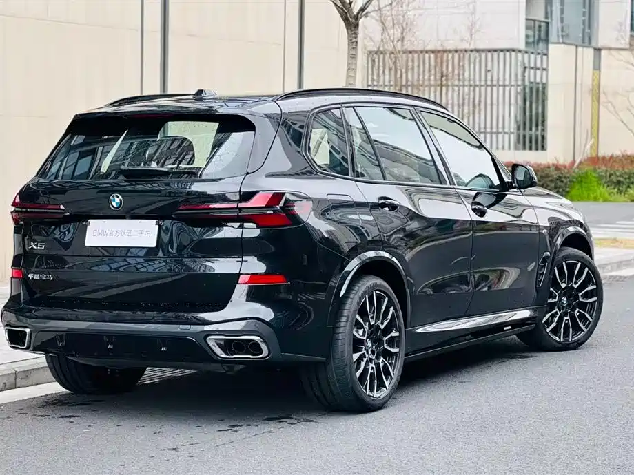 BMW BMW X5 xDrive 40Li M Sport Shadow Night Package 2023 2025 - thumbnail 3