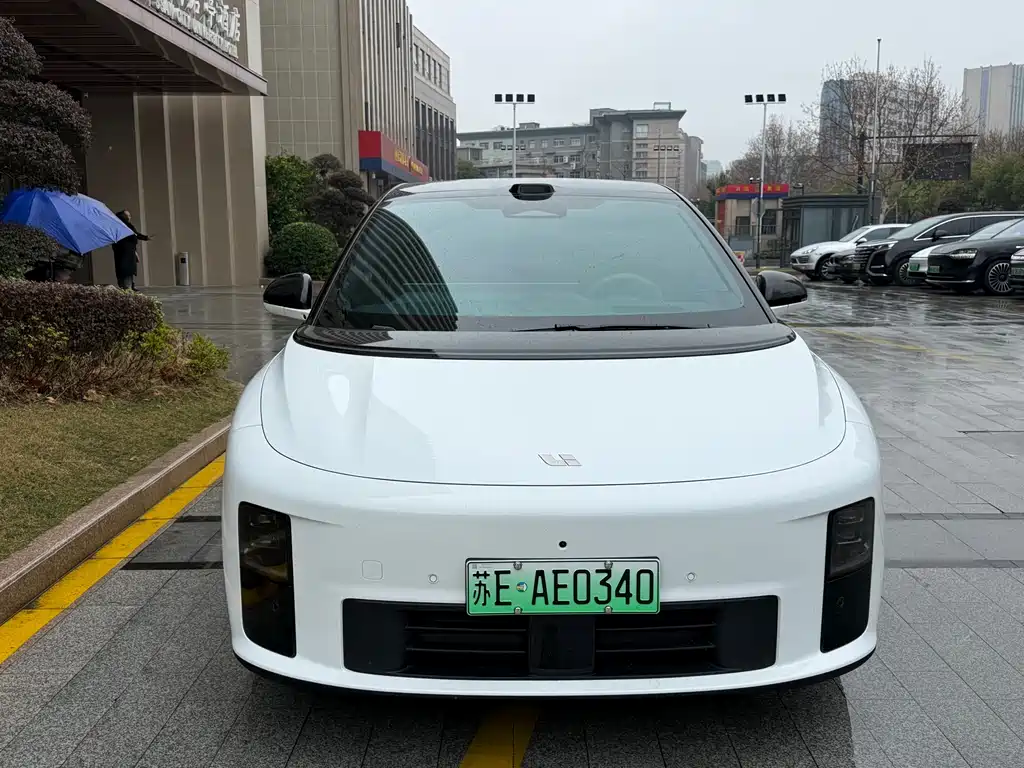 Li Auto Li Auto i6 2025 Standard Range Dual Motor Version 2025 - thumbnail 2