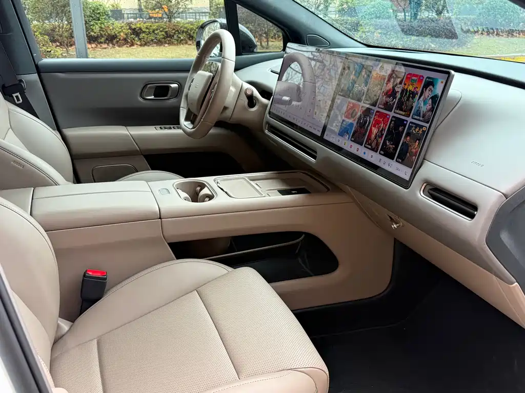 Li Auto Li Auto i6 2025 Standard Range Dual Motor Version 2025 - thumbnail 4