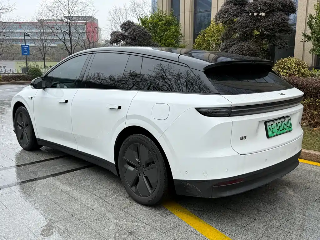 Li Auto Li Auto i6 2025 Standard Range Dual Motor Version 2025 - thumbnail 8