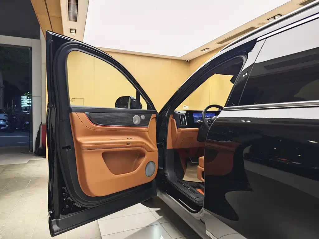 AITO M9 Aito M9 2024 Extended Range Ultra 42kWh 6-seater 2024 - thumbnail 7