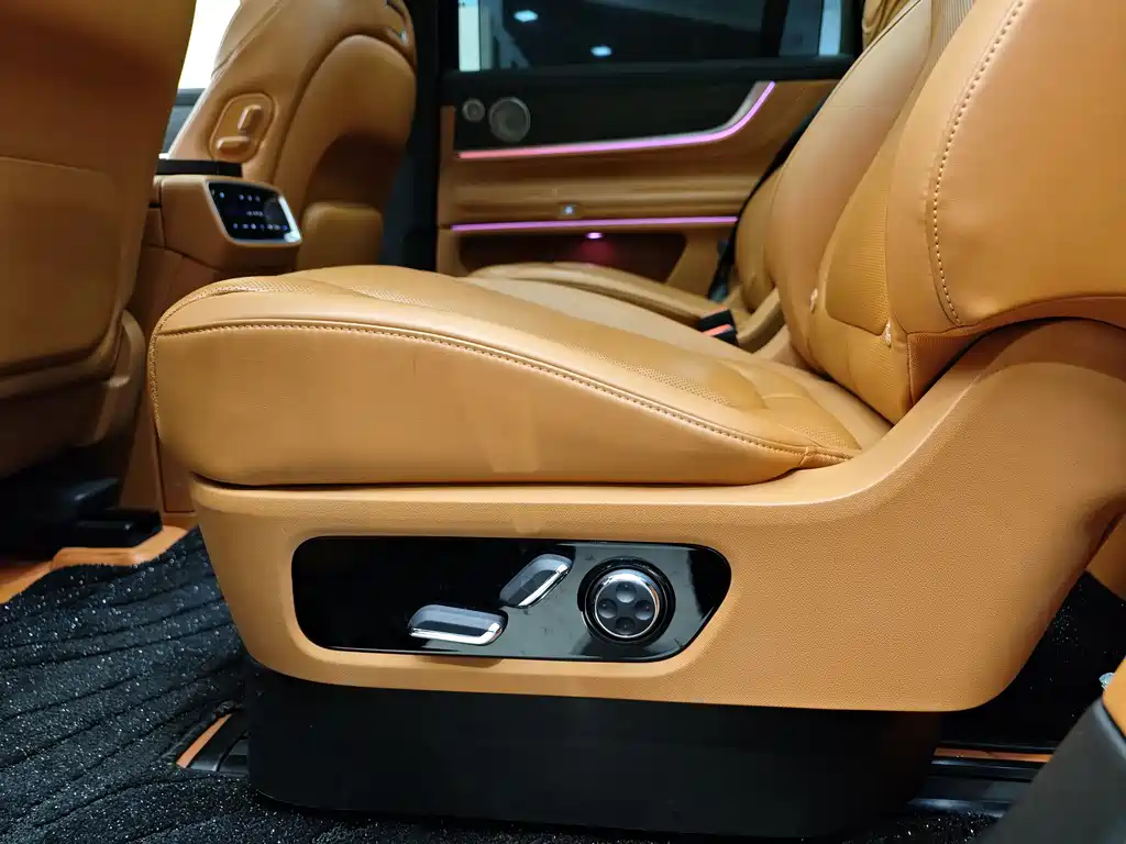 AITO M9 Aito M9 2024 Extended Range Ultra 42kWh 6-seater 2024 - thumbnail 26