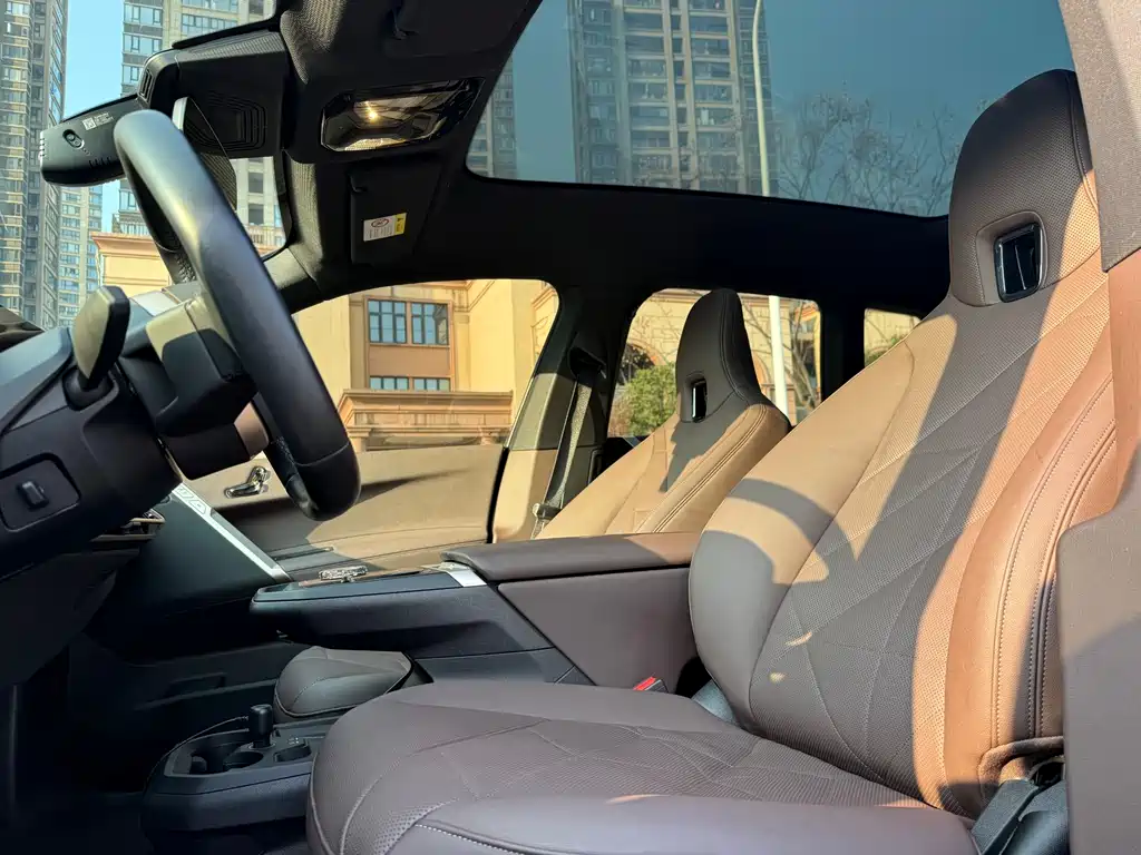 BMW BMW iX xDrive40 2023 Model Year Facelift 2025 - thumbnail 9