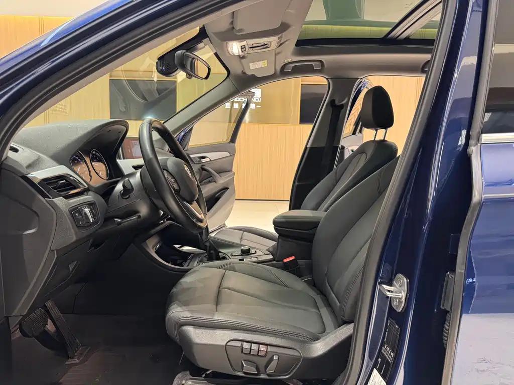 BMW BMW X1 2019 sDrive20Li Leading Edition 2019 - thumbnail 12