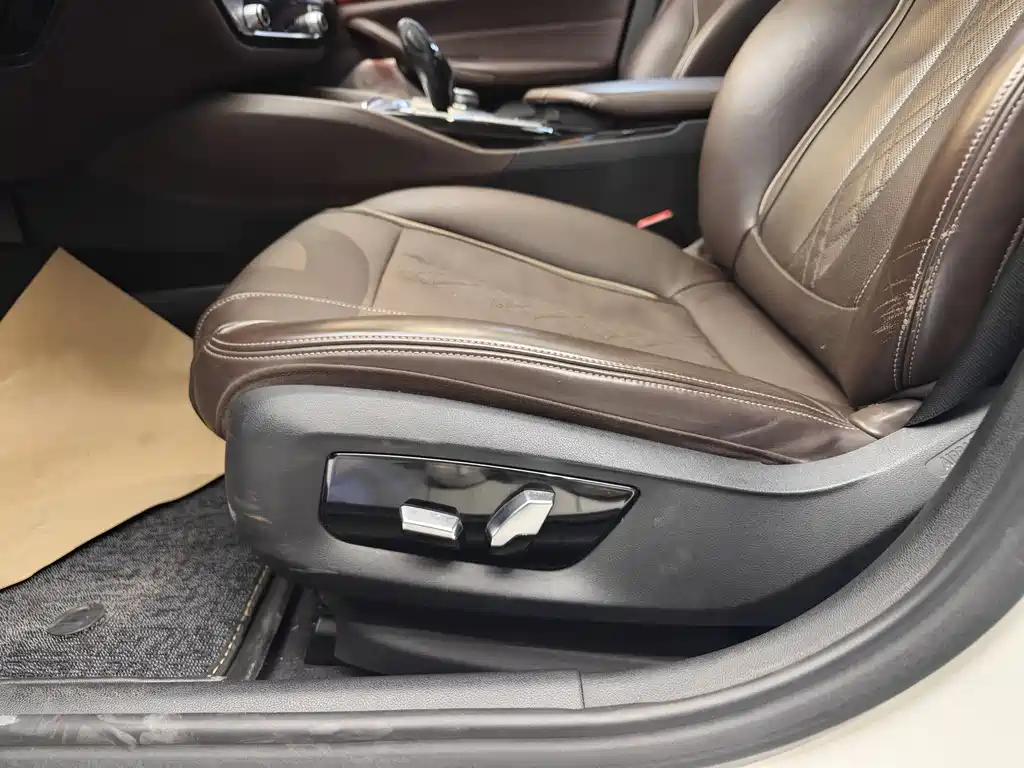 BMW BMW 5 Series Hybrid 2018 530Le Luxury Package 2018 - thumbnail 10