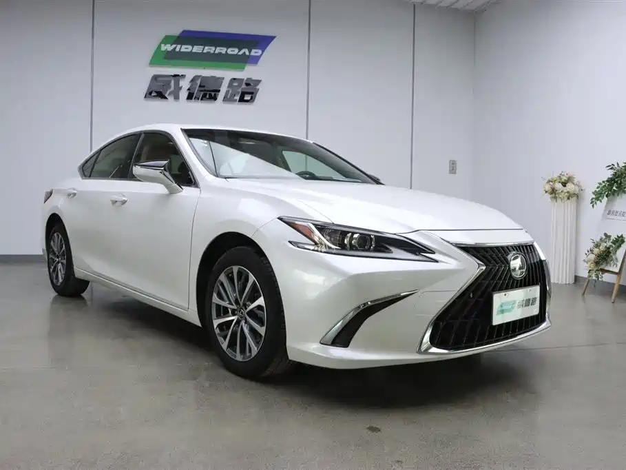 Lexus Lexus ES 2022 200 Excellent Edition 2023 - thumbnail 4