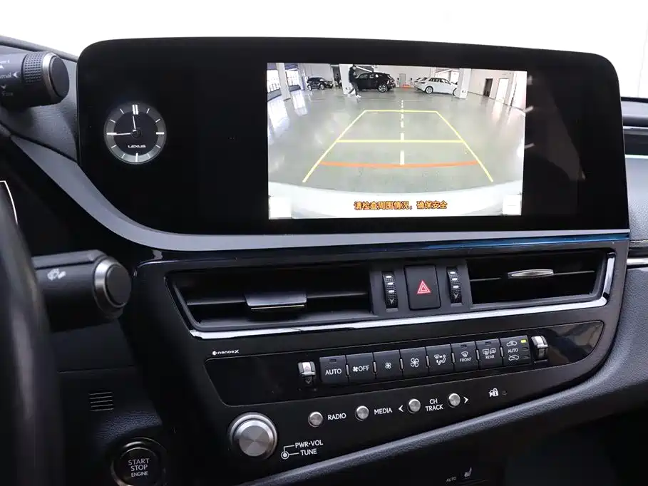 Lexus Lexus ES 2022 200 Excellent Edition 2023 - thumbnail 9