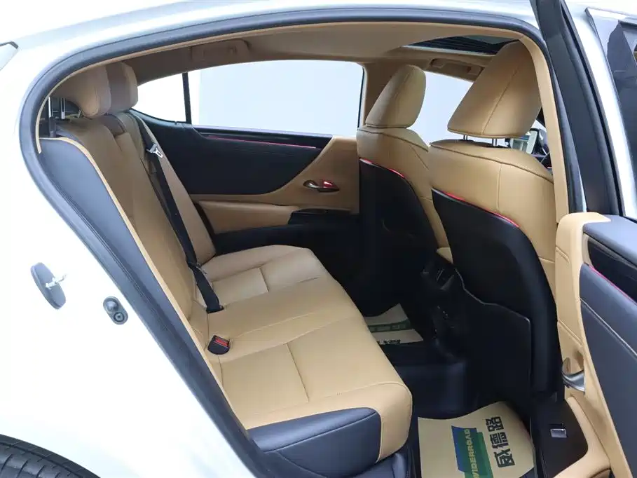 Lexus Lexus ES 2022 200 Excellent Edition 2023 - thumbnail 16