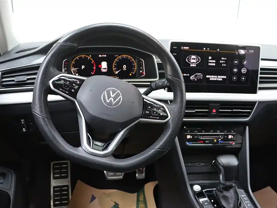 Volkswagen Tiguan L 2022 330TSI Automatic 2WD R-Line Premium Edition 2022 - thumbnail 29
