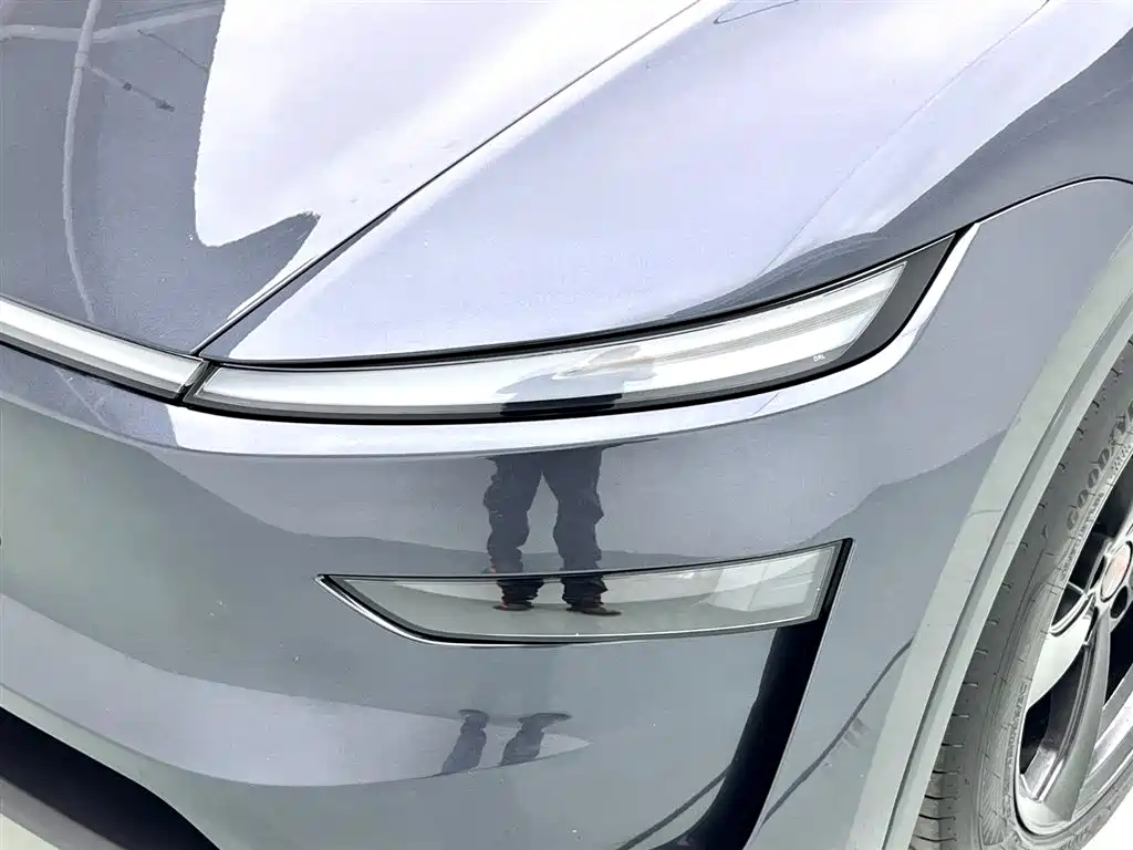 Tesla Model Y 2025 Rear-Wheel Drive 2025 - thumbnail 10