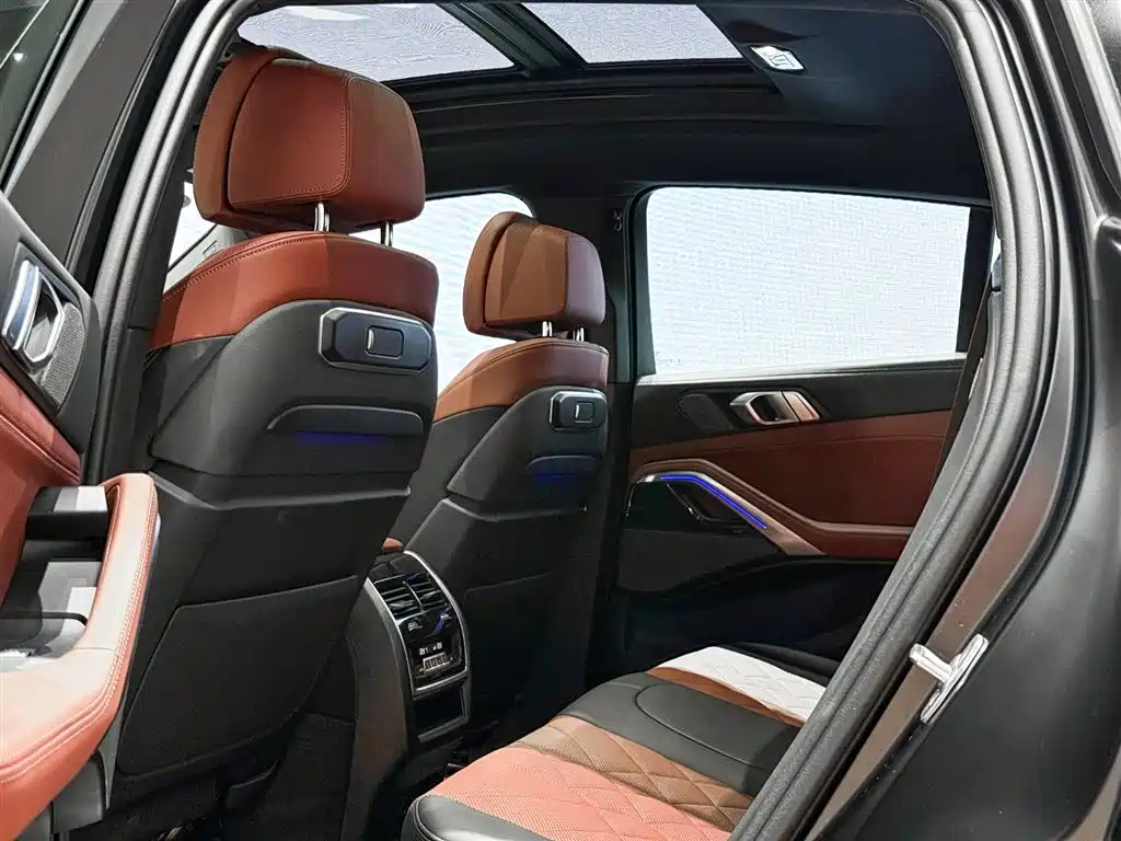 BMW BMW X6 xDrive40i M Sport Package 2023 2025 - thumbnail 14