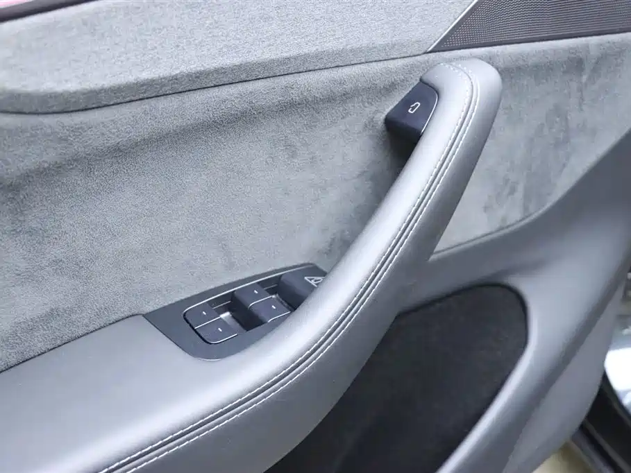 Tesla Model Y Long Range All-Wheel Drive 2025 2025 - thumbnail 10
