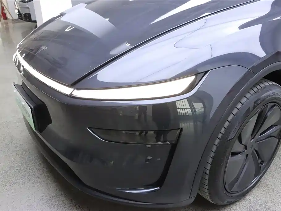 Tesla Model Y Long Range All-Wheel Drive 2025 2025 - thumbnail 29