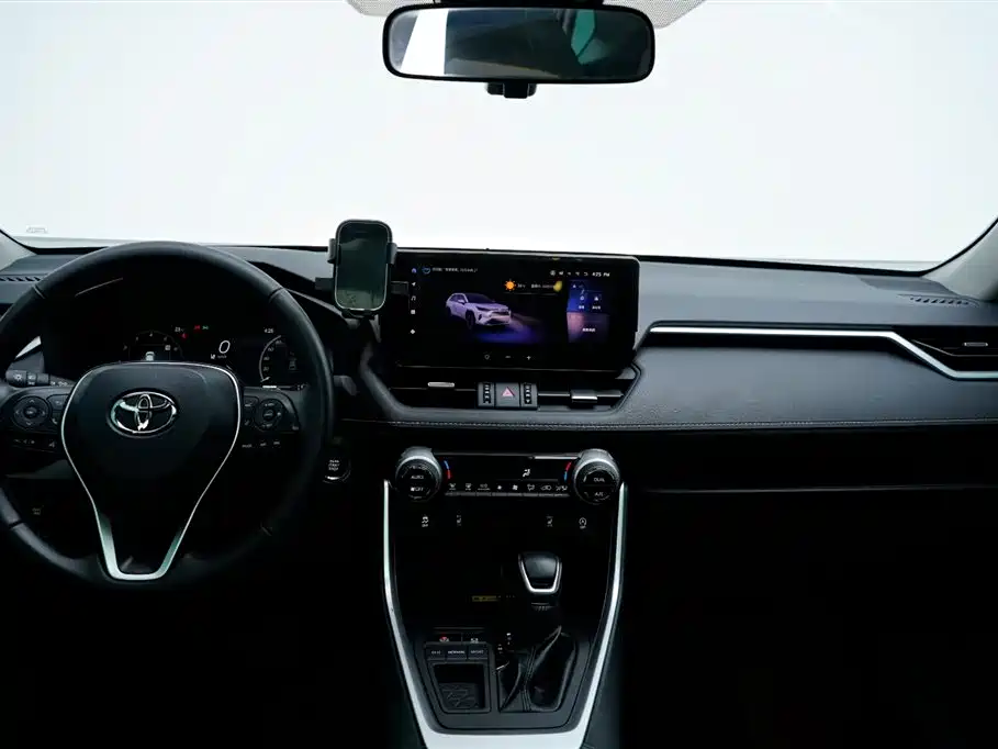 Toyota RAV4 2023 2.0L CVT 2WD 20th Anniversary Platinum Edition 2023 - thumbnail 3