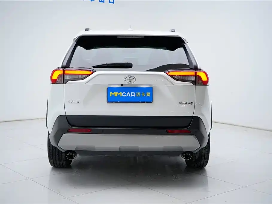 Toyota RAV4 2023 2.0L CVT 2WD 20th Anniversary Platinum Edition 2023 - thumbnail 16