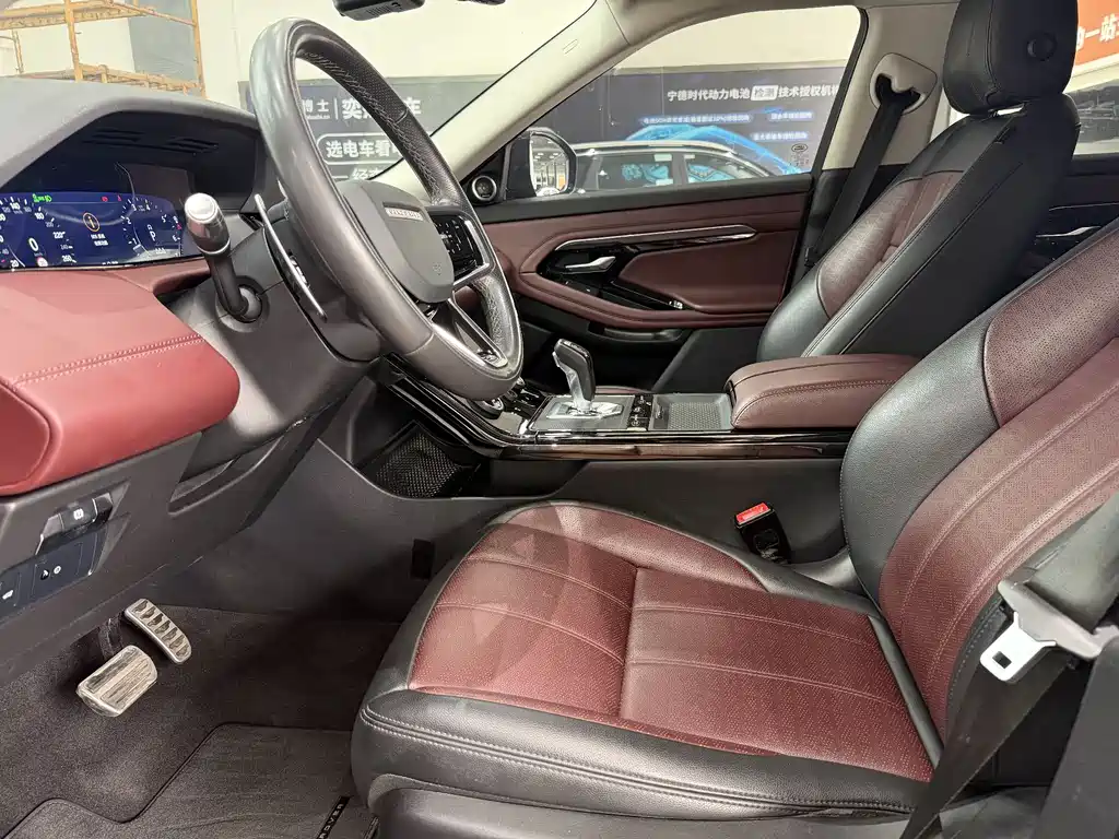 Land Rover Range Rover Evoque 2021 L 249PS R-Dynamic First Edition 2022 - thumbnail 4