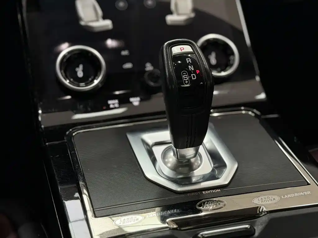 Land Rover Range Rover Evoque 2021 L 249PS R-Dynamic First Edition 2022 - thumbnail 12