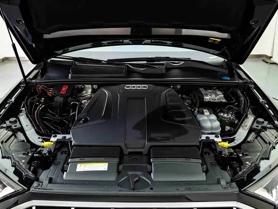 Audi Audi Q7 2021 45 TFSI quattro S line Sport Package 2021 - thumbnail 8