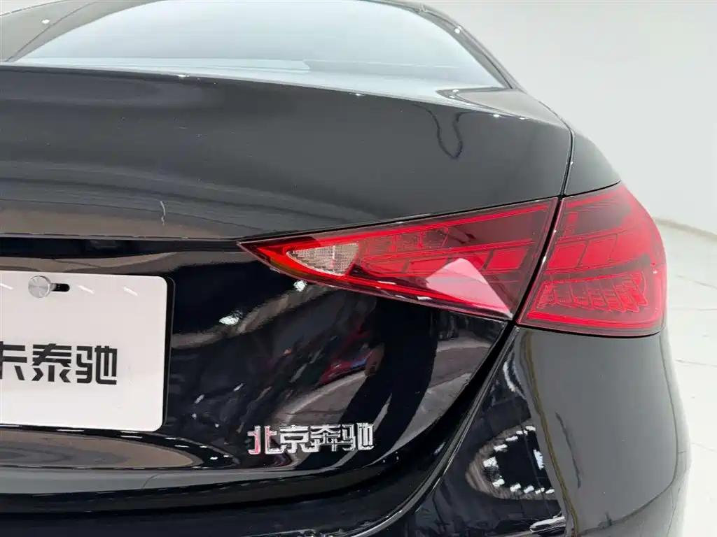 Mercedes-Benz Mercedes-Benz C-Class 2022 Facelift C 260 L Night Sport Edition 2022 - thumbnail 10