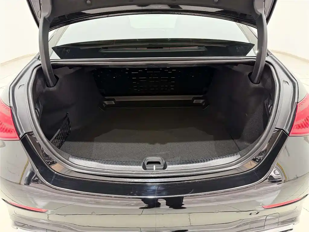 Mercedes-Benz Mercedes-Benz C-Class 2022 Facelift C 260 L Night Sport Edition 2022 - thumbnail 14