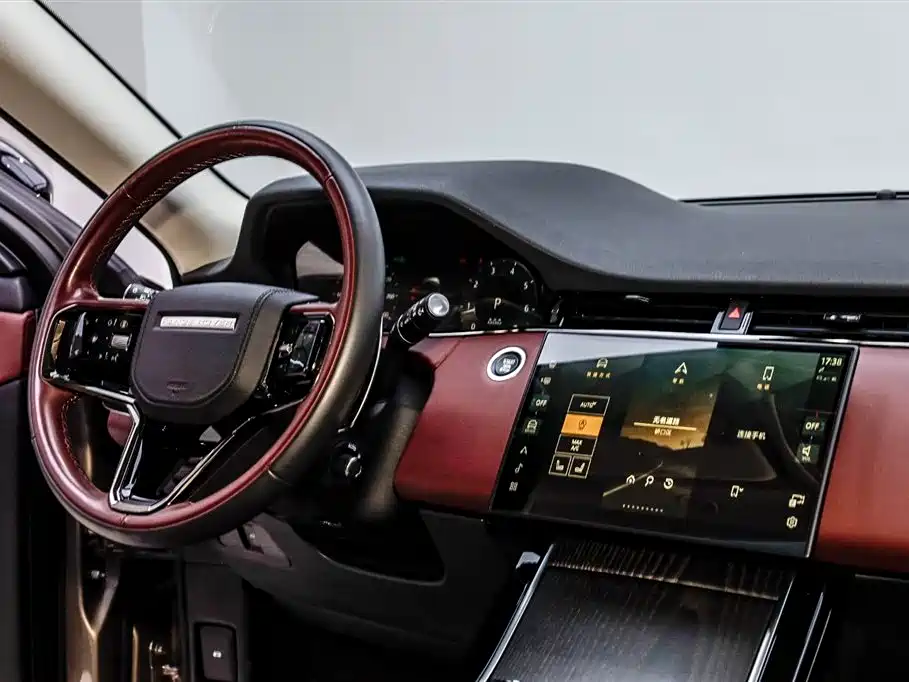 Land Rover Range Rover Evoque 2024 Range Rover Evoque L HSE Aurora Limited Edition 2024 - thumbnail 14
