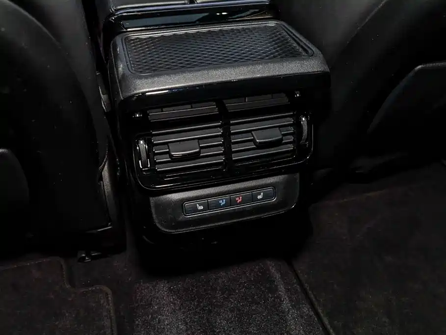 Land Rover Range Rover Evoque 2024 Range Rover Evoque L HSE Aurora Limited Edition 2024 - thumbnail 24