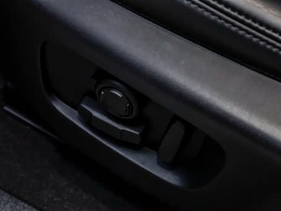 Land Rover Range Rover Evoque 2024 Range Rover Evoque L HSE Aurora Limited Edition 2024 - thumbnail 27