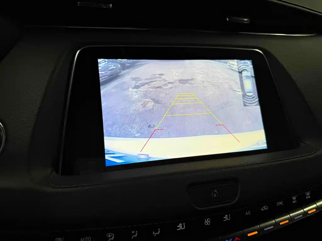 Cadillac Cadillac XT4 2018 28T FWD Technology Edition 2019 - thumbnail 8