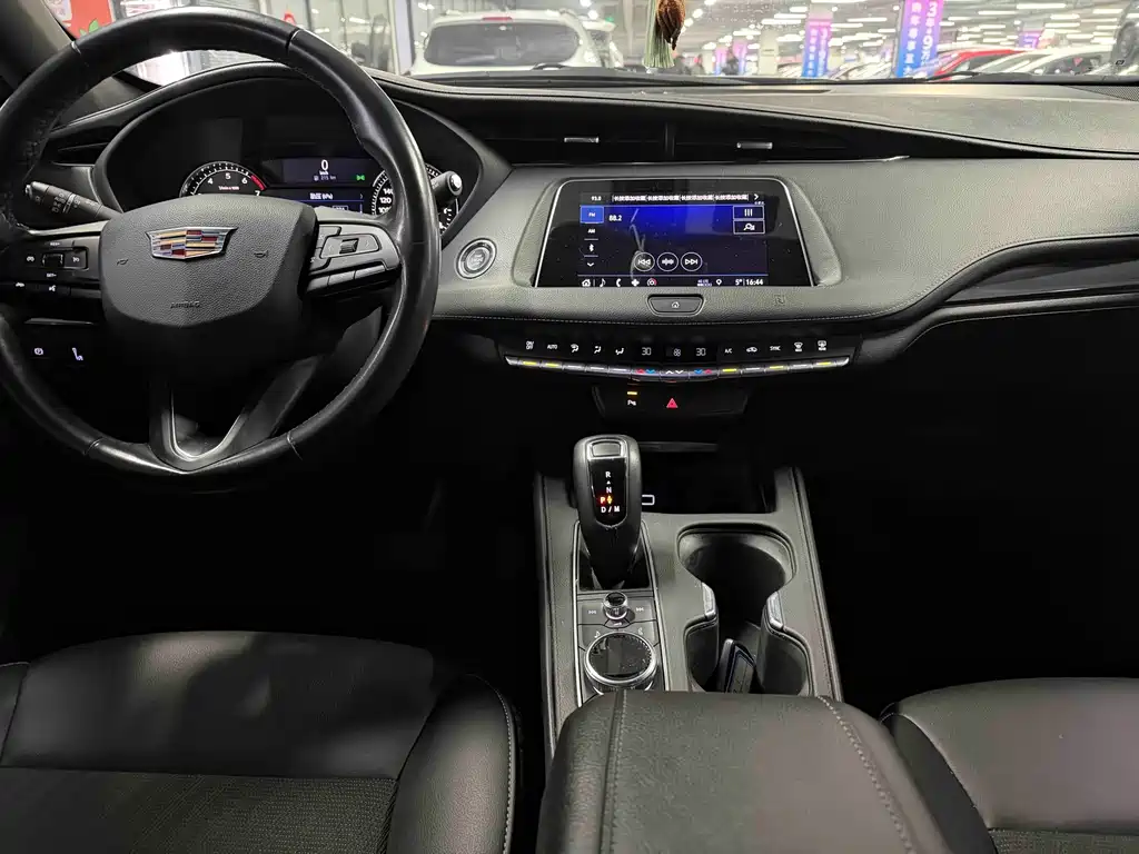Cadillac Cadillac XT4 2018 28T FWD Technology Edition 2019 - thumbnail 15