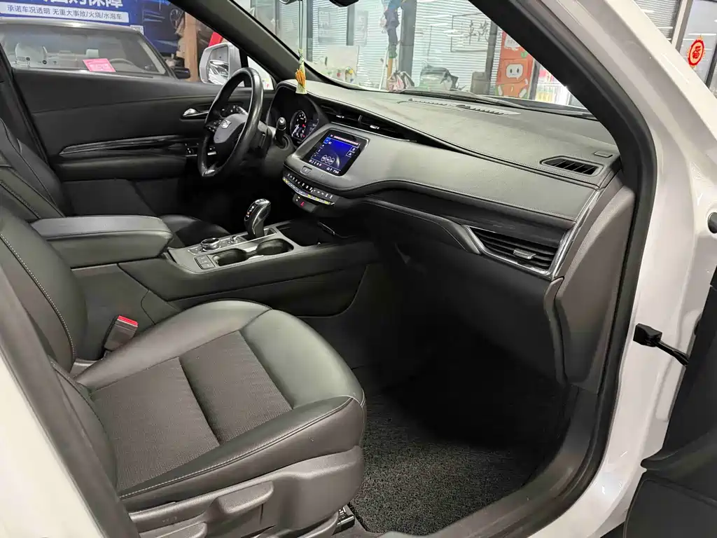 Cadillac Cadillac XT4 2018 28T FWD Technology Edition 2019 - thumbnail 17