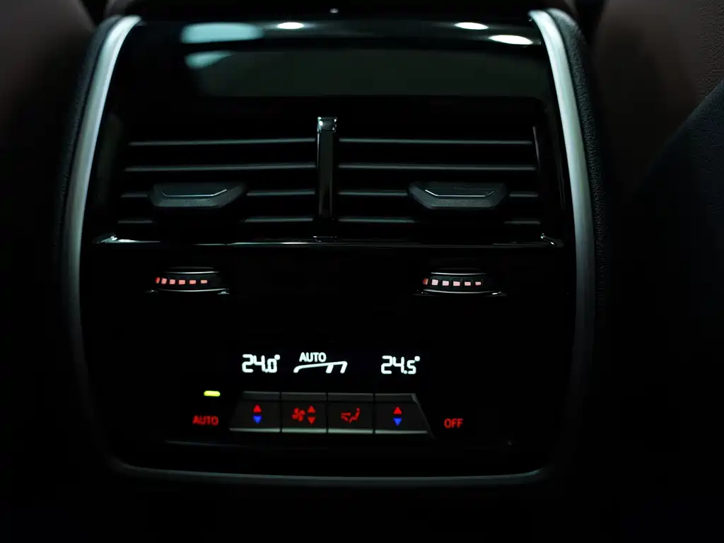 BMW BMW X5 xDrive40i M Sport Package 2020 - thumbnail 16