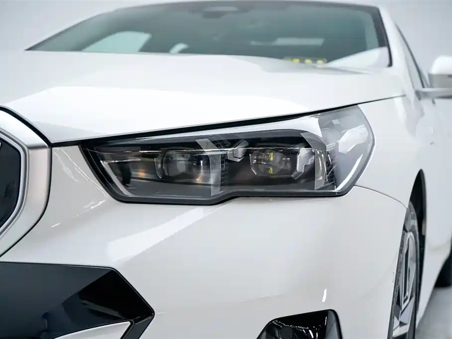 BMW BMW i5 2024 eDrive 35L Premium M Sport Package 2024 - thumbnail 2