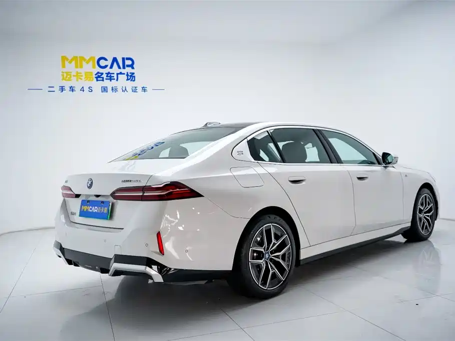 BMW BMW i5 2024 eDrive 35L Premium M Sport Package 2024 - thumbnail 7