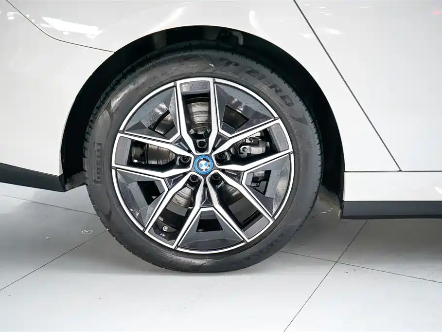 BMW BMW i5 2024 eDrive 35L Premium M Sport Package 2024 - thumbnail 13