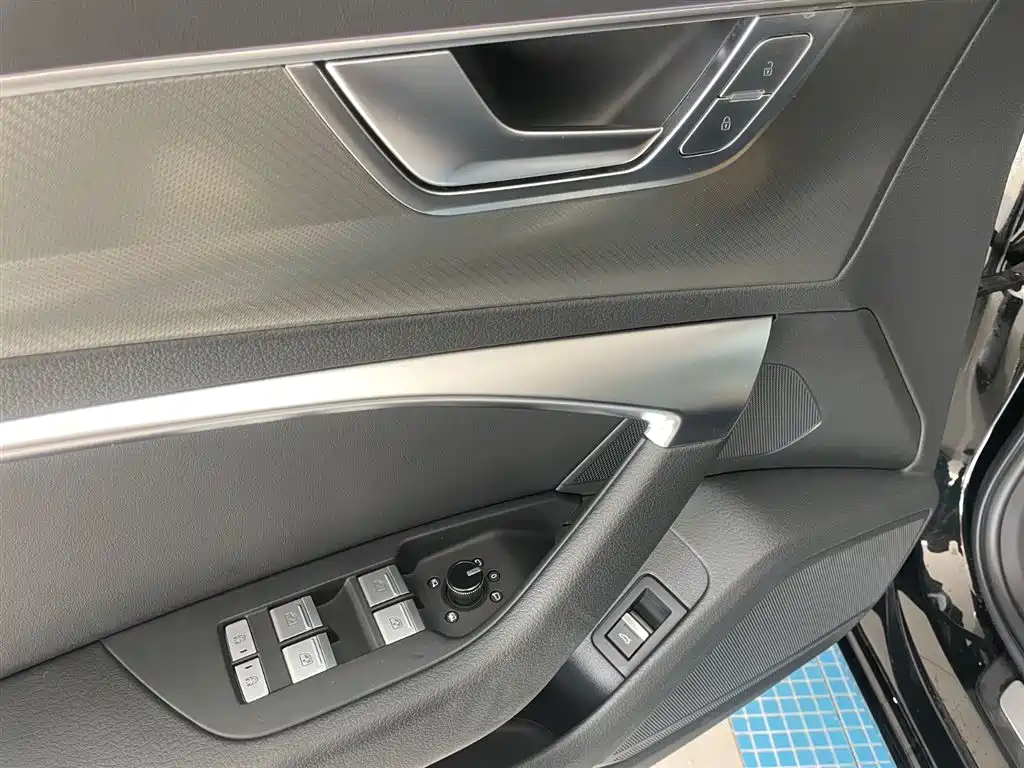 Audi Audi A6L 2024 45 TFSI Premium Elegant 2024 - thumbnail 10