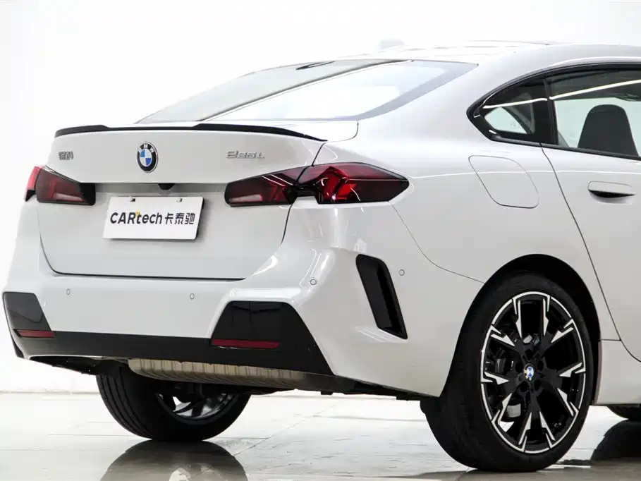 BMW BMW 2 Series 2025 Model 225L M Sport Shadow Night Package 2025 - thumbnail 29
