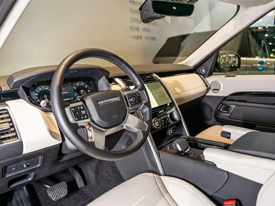 Land Rover Discovery 2024 360PS S 2025 - thumbnail 6