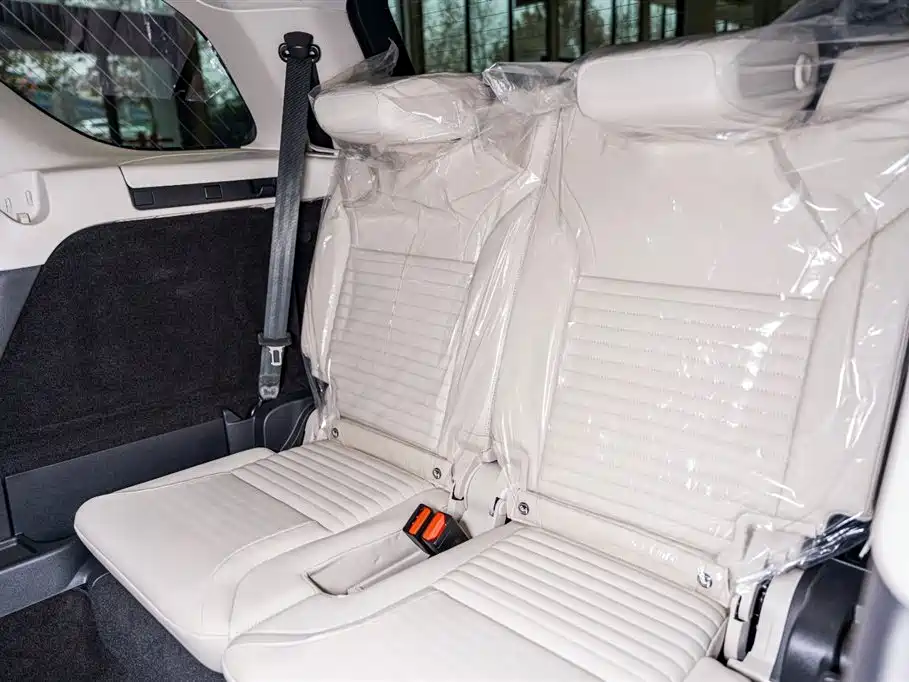 Land Rover Discovery 2024 360PS S 2025 - thumbnail 16