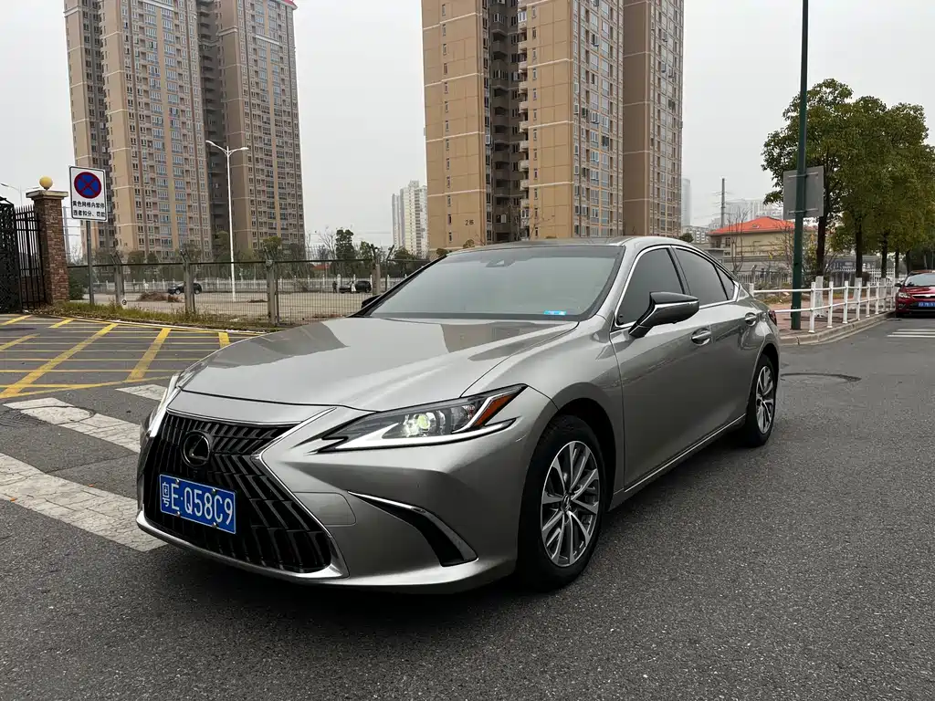 Lexus Lexus ES 2022 200 Excellent Edition 2023 - thumbnail 3