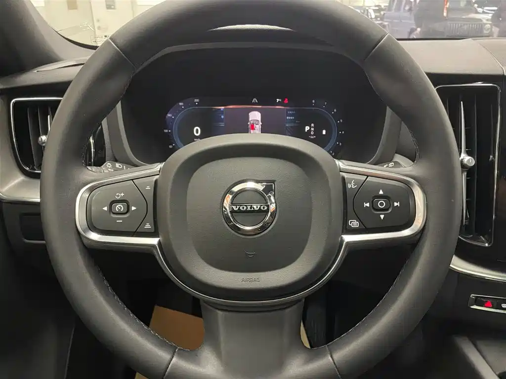 Volvo Volvo XC60 2023 B5 AWD Momentum Luxury Edition 2022 - thumbnail 15