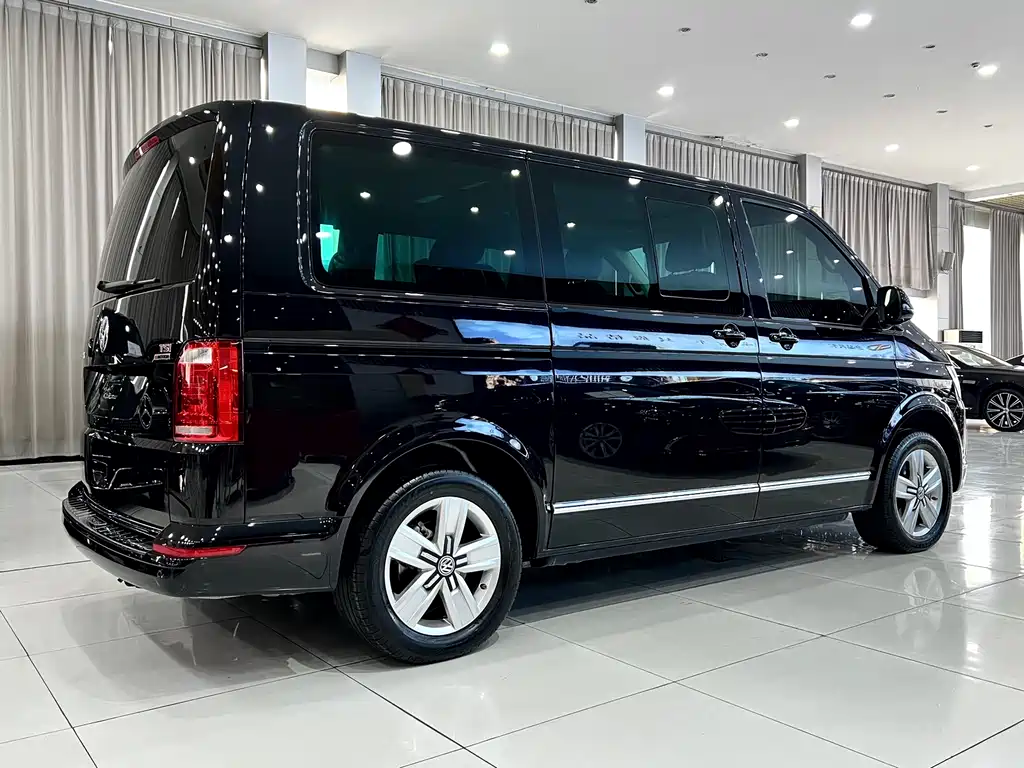 Volkswagen Volkswagen Multivan 2016 2.0 TSI 4MOTION Comfortline 6-seater 2017 - thumbnail 4