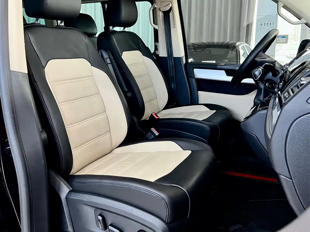 Volkswagen Volkswagen Multivan 2016 2.0 TSI 4MOTION Comfortline 6-seater 2017 - thumbnail 8