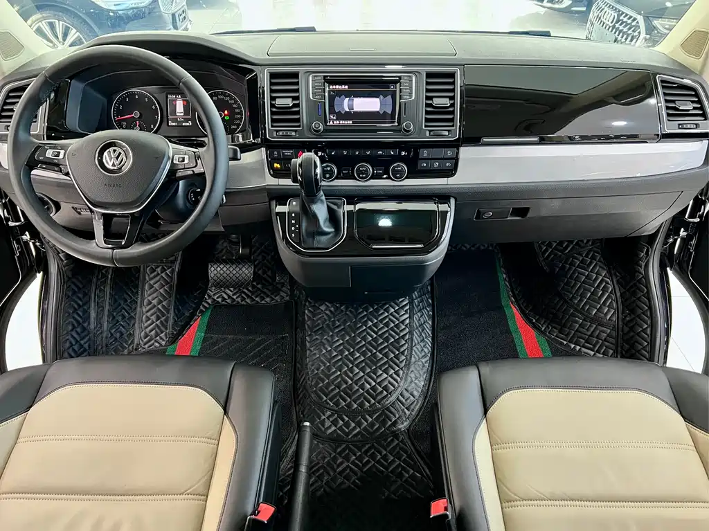 Volkswagen Volkswagen Multivan 2016 2.0 TSI 4MOTION Comfortline 6-seater 2017 - thumbnail 9